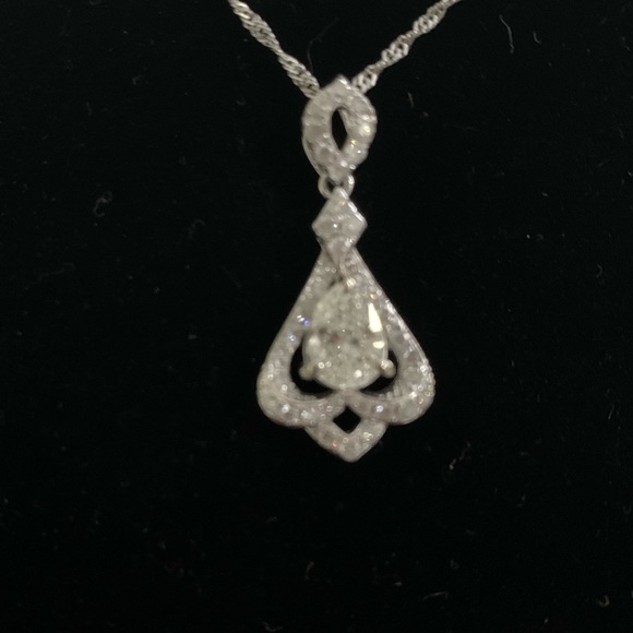 14k Solitaire Diamond Pendent - Picture 8 of 9